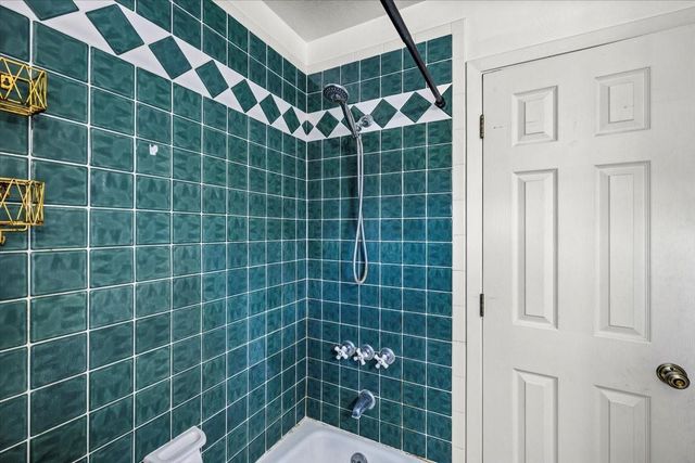 16721 Henry Morgan Road, Jamaica Beach, TX 77554