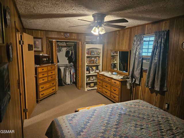 422 Ball Mountain Way, Gatlinburg, TN 37738