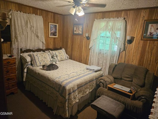 422 Ball Mountain Way, Gatlinburg, TN 37738