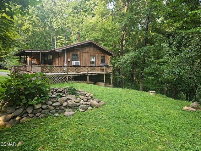 422 Ball Mountain Way, Gatlinburg, TN 37738