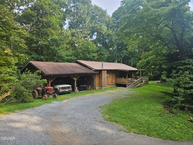 422 Ball Mountain Way, Gatlinburg, TN 37738