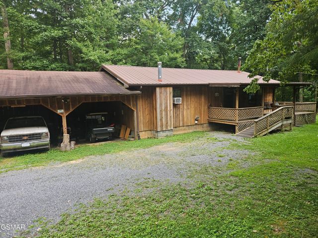 422 Ball Mountain Way, Gatlinburg, TN 37738