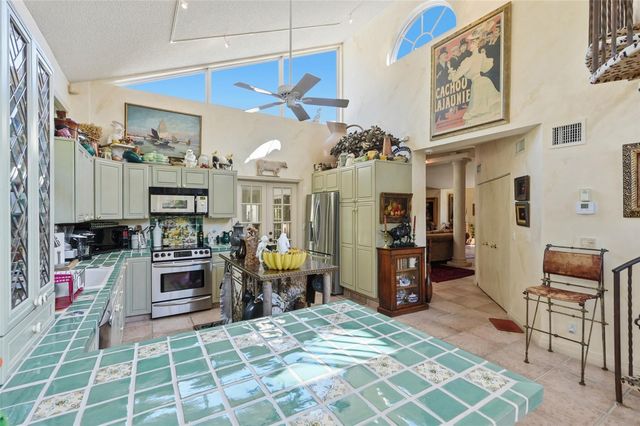 2525 NE 21st Court, Fort Lauderdale, FL 33305