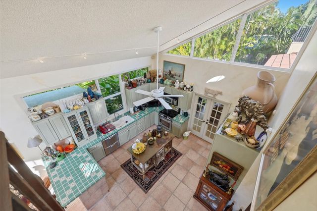 2525 NE 21st Court, Fort Lauderdale, FL 33305