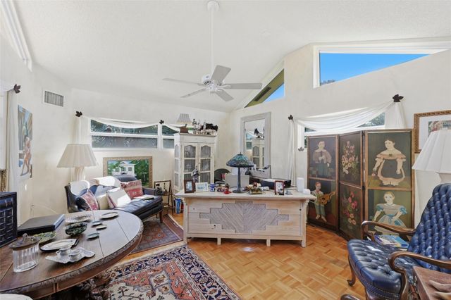 2525 NE 21st Court, Fort Lauderdale, FL 33305