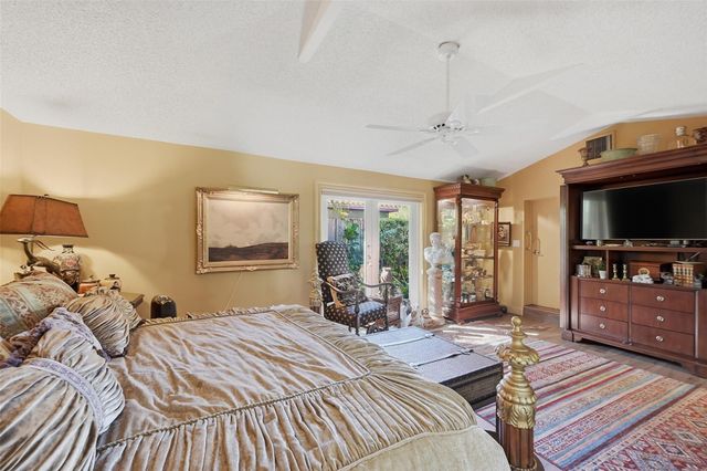 2525 NE 21st Court, Fort Lauderdale, FL 33305