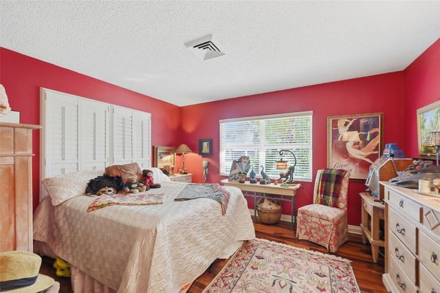 2525 NE 21st Court, Fort Lauderdale, FL 33305