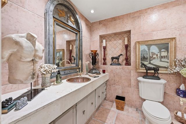 2525 NE 21st Court, Fort Lauderdale, FL 33305