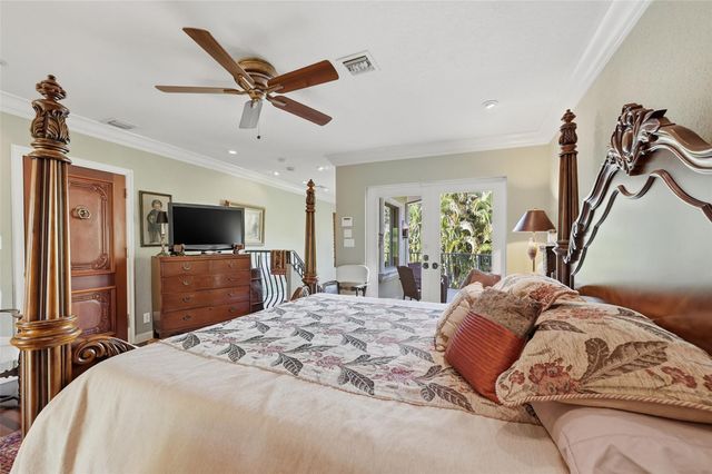 2525 NE 21st Court, Fort Lauderdale, FL 33305