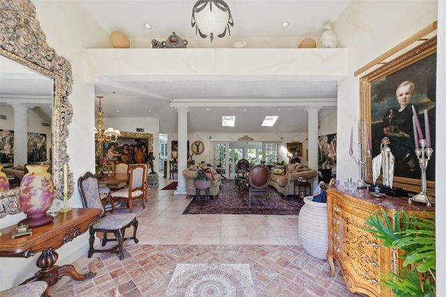 2525 NE 21st Court, Fort Lauderdale, FL 33305