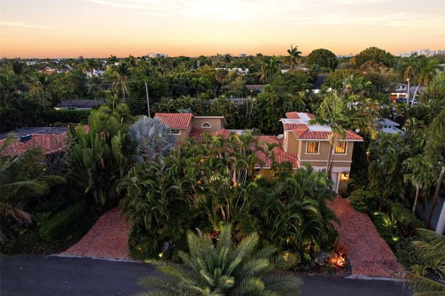 2525 NE 21st Court, Fort Lauderdale, FL 33305