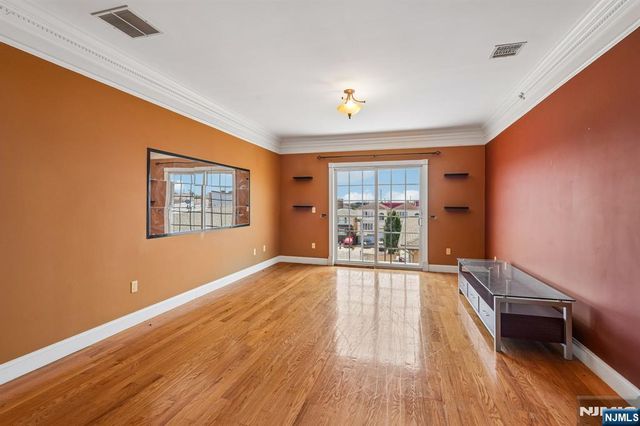 411-419 Chestnut 3 B, Newark, NJ 07105