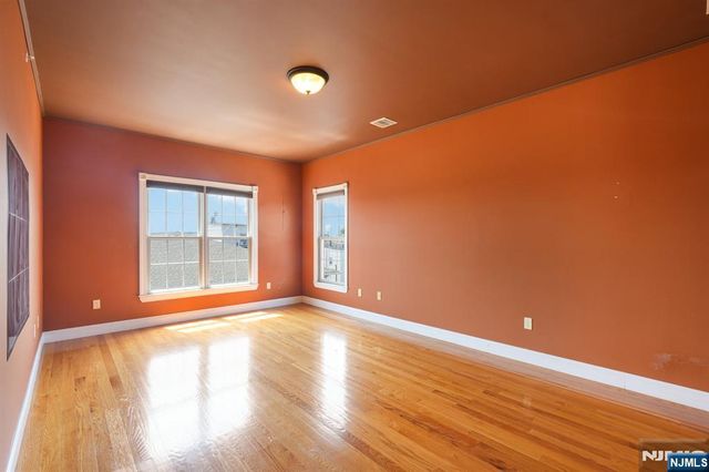 411-419 Chestnut 3 B, Newark, NJ 07105