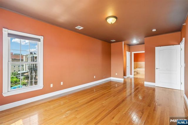 411-419 Chestnut 3 B, Newark, NJ 07105