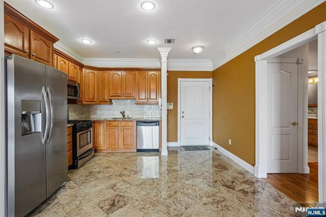 411-419 Chestnut 3 B, Newark, NJ 07105