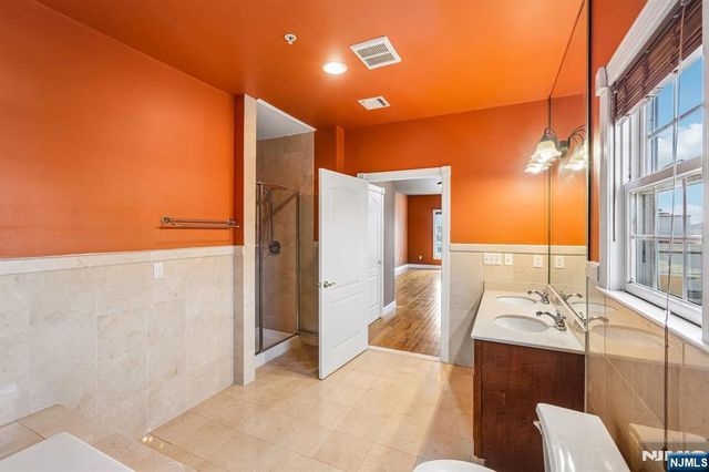 411-419 Chestnut 3 B, Newark, NJ 07105