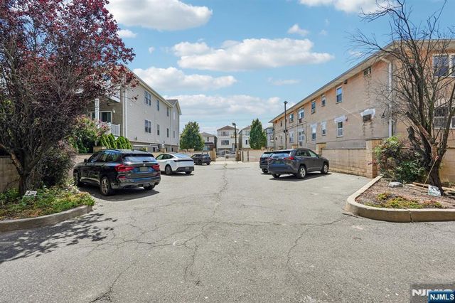 411-419 Chestnut 3 B, Newark, NJ 07105