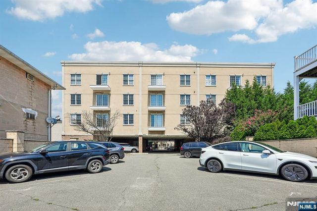 411-419 Chestnut 3 B, Newark, NJ 07105