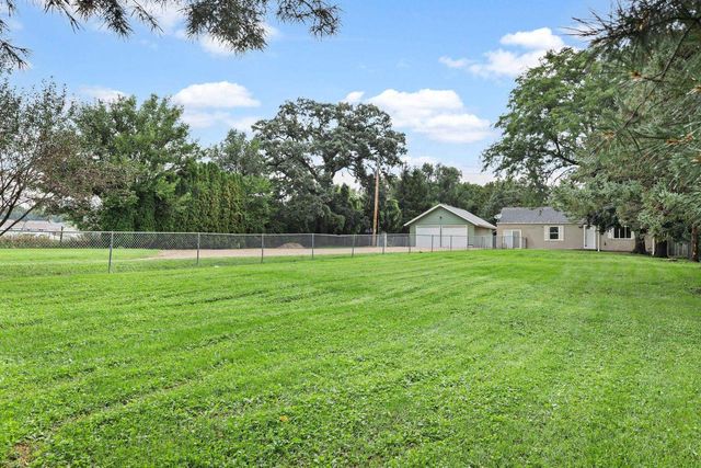 4837 N Old Kennedy Road, Milton, WI 53563