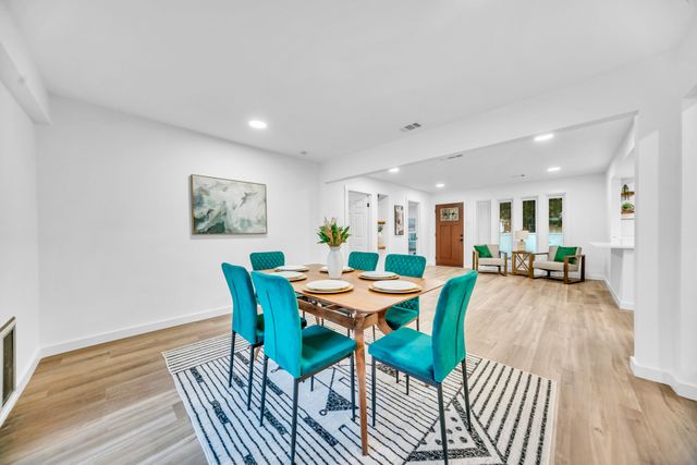 817 Savannah Way, Bedford, TX 76022