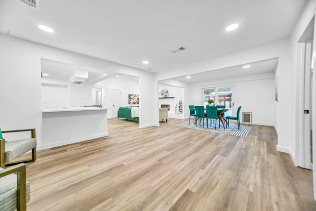 817 Savannah Way, Bedford, TX 76022