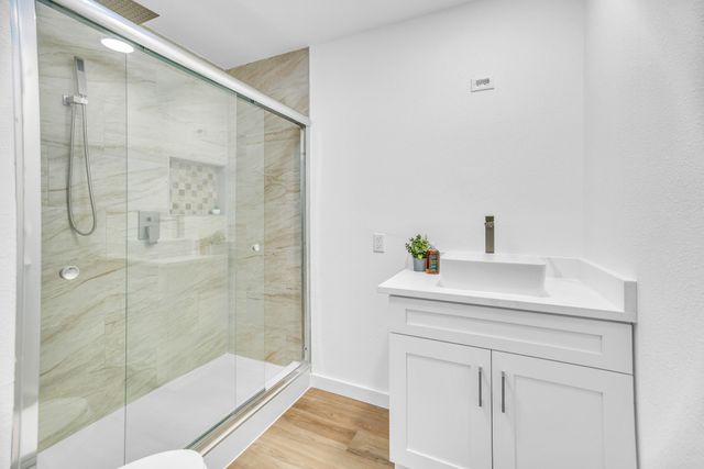 817 Savannah Way, Bedford, TX 76022