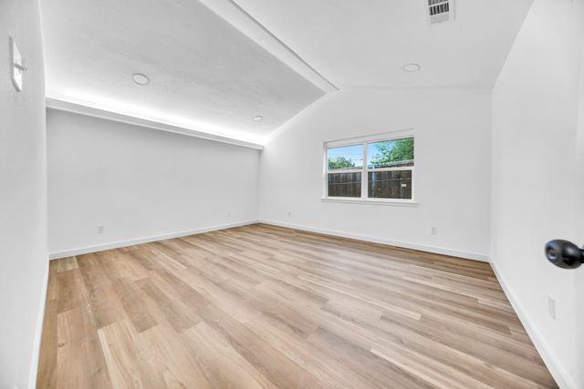 817 Savannah Way, Bedford, TX 76022