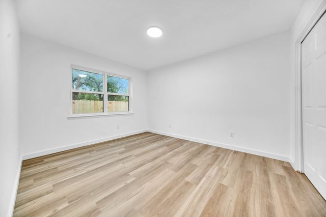 817 Savannah Way, Bedford, TX 76022