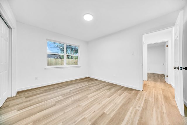 817 Savannah Way, Bedford, TX 76022