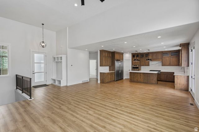 728 E MOUNTAIN RD, North Ogden, UT 84414