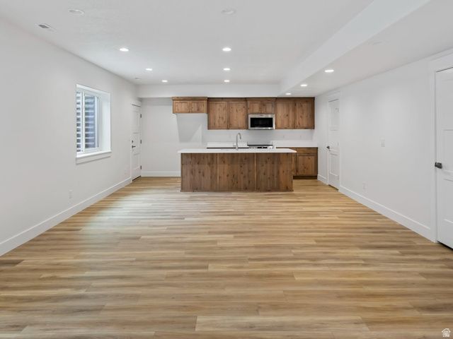 728 E MOUNTAIN RD, North Ogden, UT 84414