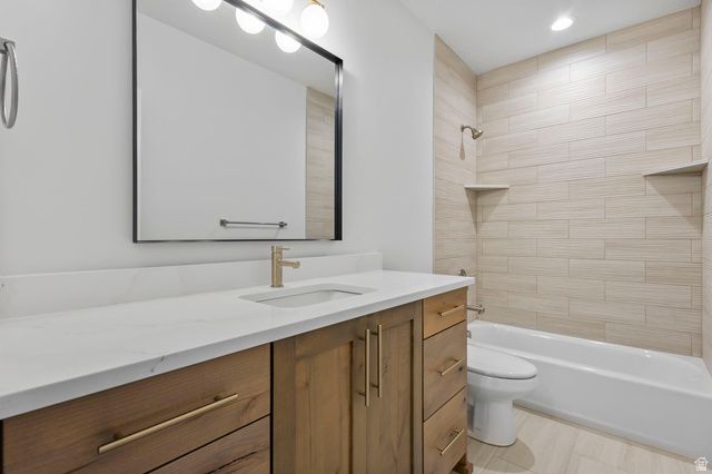 728 E MOUNTAIN RD, North Ogden, UT 84414