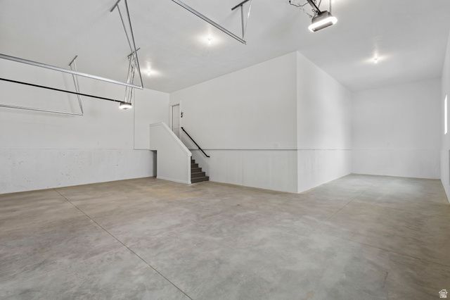 728 E MOUNTAIN RD, North Ogden, UT 84414