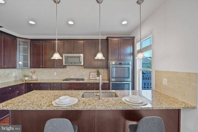 6262 CASDIN DR, Alexandria, VA 22310