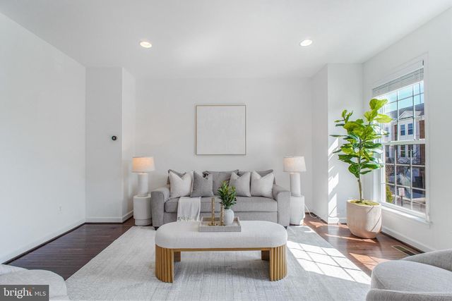 6262 CASDIN DR, Alexandria, VA 22310