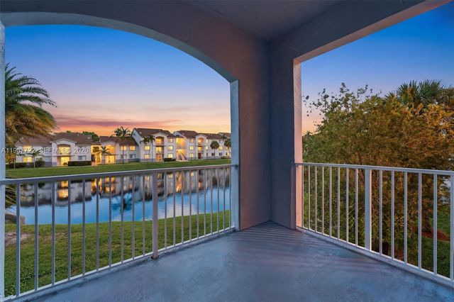 2640 S University Dr 230, Davie, FL 33328