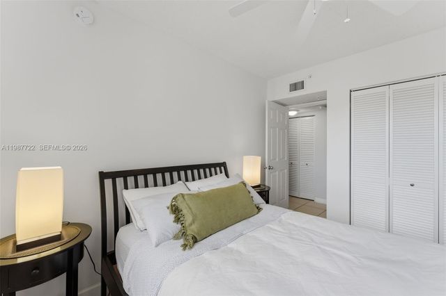 2640 S University Dr 230, Davie, FL 33328