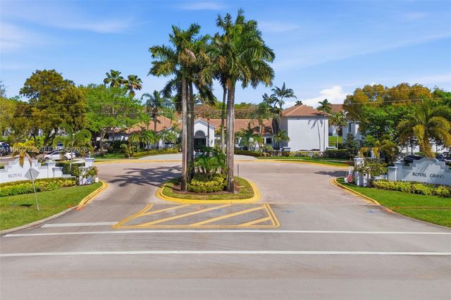 2640 S University Dr 230, Davie, FL 33328