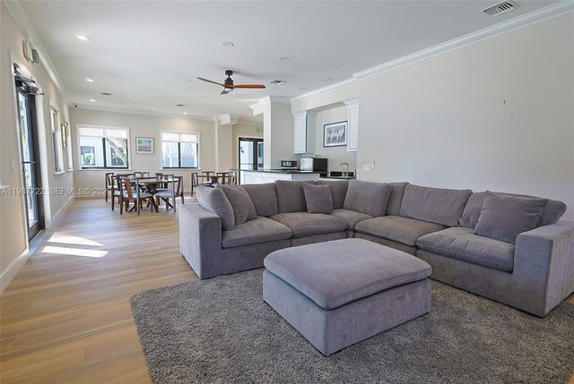 2640 S University Dr 230, Davie, FL 33328