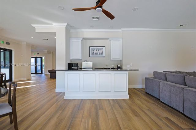 2640 S University Dr 230, Davie, FL 33328