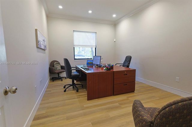 2640 S University Dr 230, Davie, FL 33328