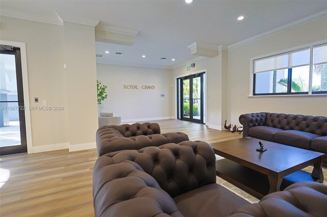 2640 S University Dr 230, Davie, FL 33328