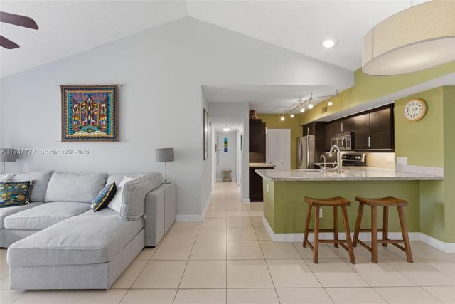 2640 S University Dr 230, Davie, FL 33328