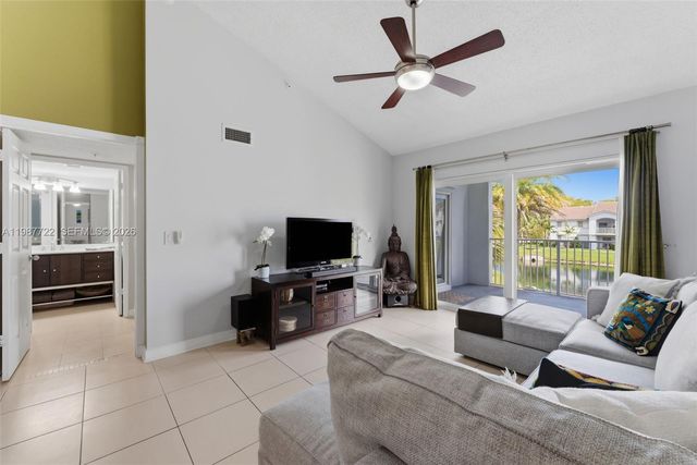 2640 S University Dr 230, Davie, FL 33328