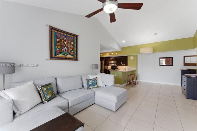 2640 S University Dr 230, Davie, FL 33328