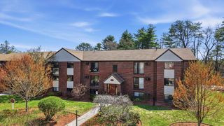 36 English Village Road # 102, Manchester, NH 03102