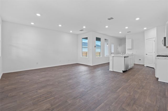 210 CONSTANZA TRL, Bastrop, TX 78602