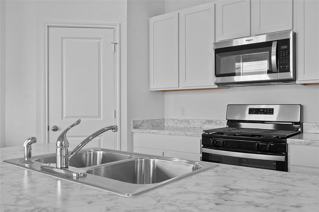 210 CONSTANZA TRL, Bastrop, TX 78602