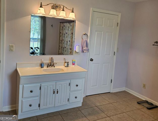 351 Moose Lodge Road, Griffin, GA 30224