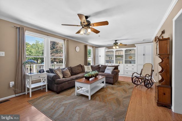 9 STORY ST, New Egypt, NJ 08533